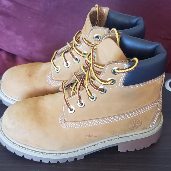 Youth 6-INCH PREMIUM TIMBERLAND BOOTS - Picture 3 of 7